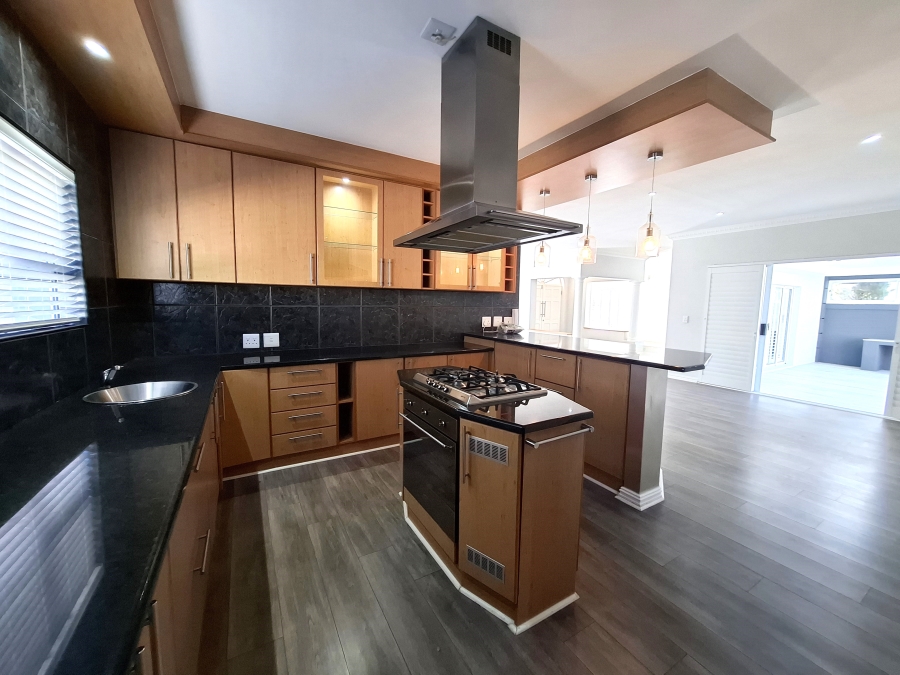 4 Bedroom Property for Sale in West Beach Western Cape